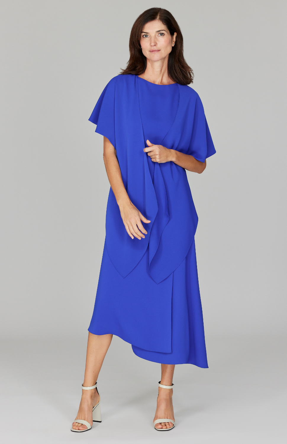 Ekaterina is 5'10" and wearing a size XS in Cobalt.