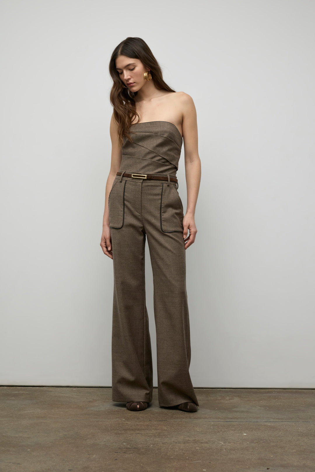 Pant with leather piping
