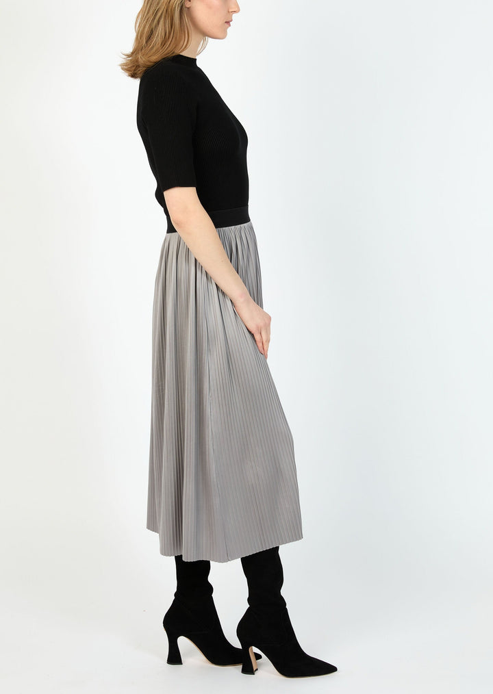 FANTASY PLEATED KNIT SKIRT