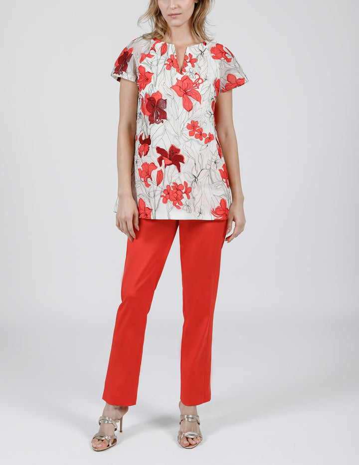 Betsy's Studio LAYERED FLORAL ORGNAZA TOP