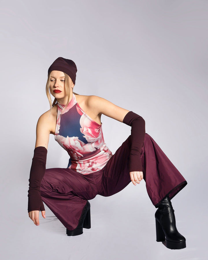 Maison Marie Saint Pierre | Pants | HIDELI | Aubergine | Plum | Gloves | HEZEKI2 | Plum | Top | HONDO | Peonies | Plum | Brooch | HAMELOT3 | Peonies