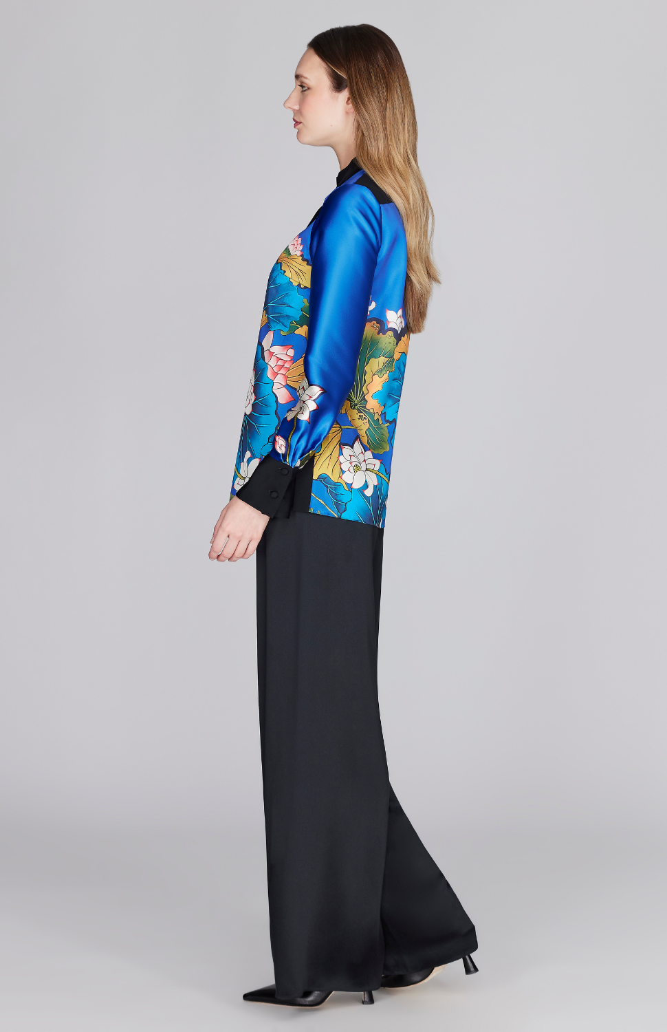 Lotus Print Mandarin Collar Blouse w/ Relaxed Sleeve