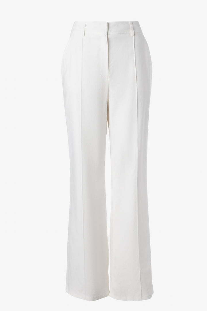 Wide leg pant with pintuck