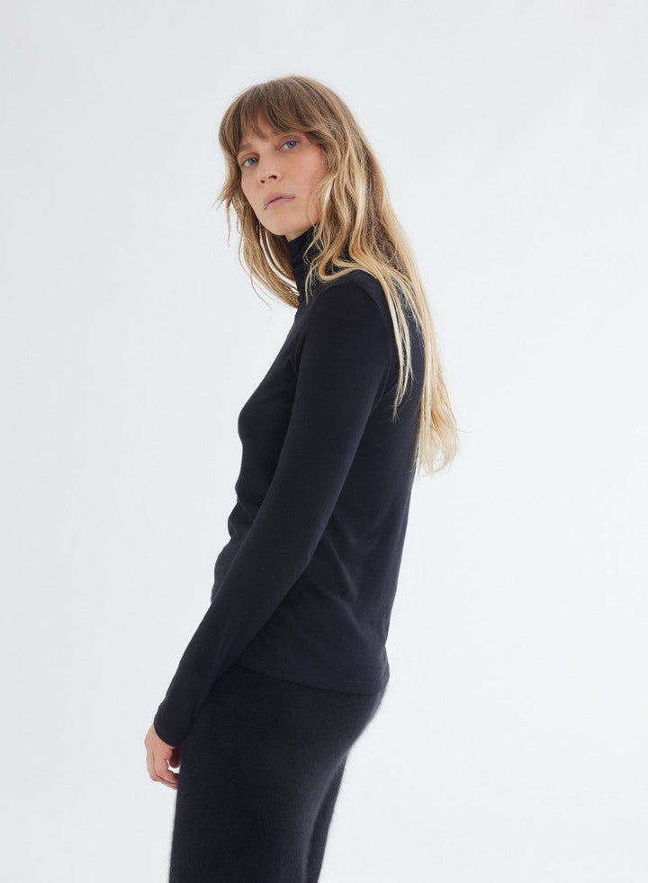 Cotton Cashmere Long Sleeve Turtleneck