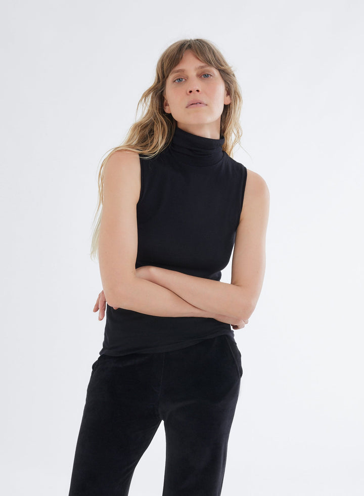 Soft Touch Sleeveless Turtleneck