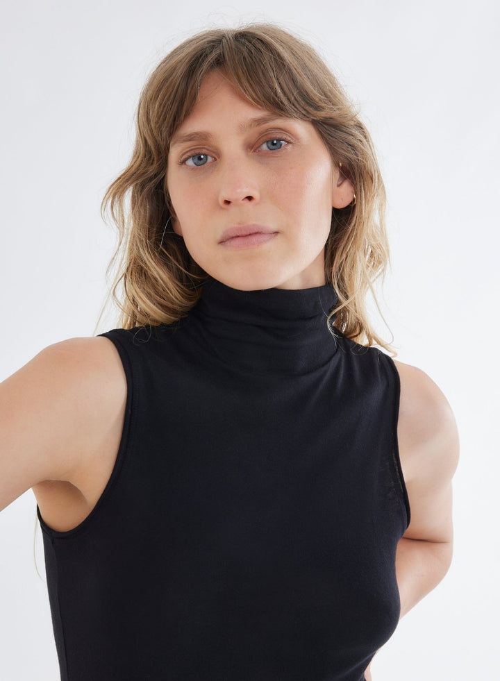 Soft Touch Sleeveless Turtleneck - TURTLENECK SLEEVELES - Majestic Filatures North America