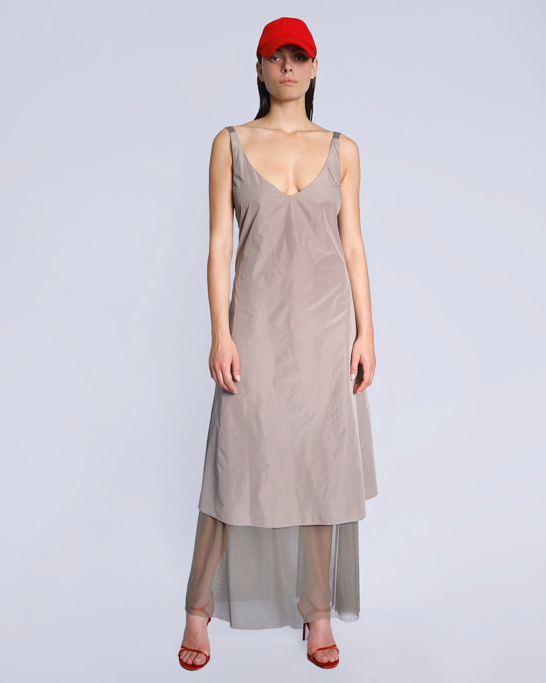 Maison Marie Saint Pierre | Dress | KAROL | Taupe | Smoke | Hat | KATHEL | Red