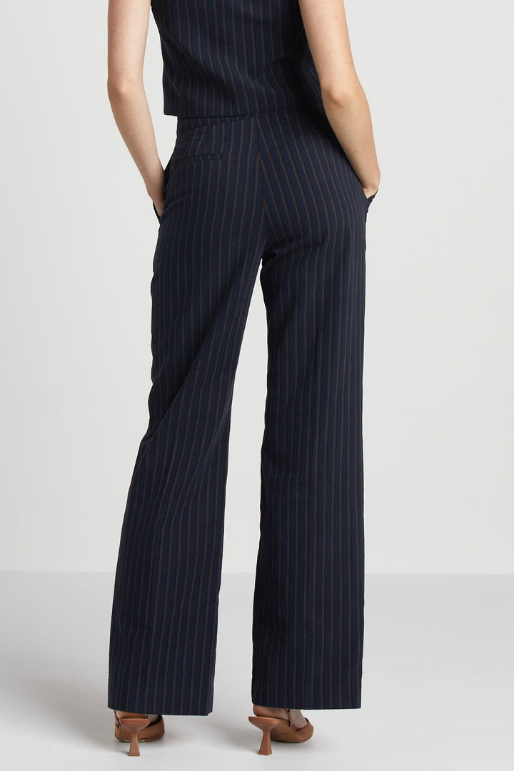 Preston Straight Leg Stretch Trouser w/ Pin Tuck