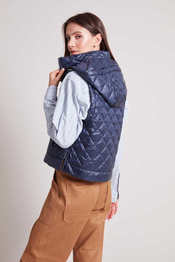 Talia quilted gilet w/ removable hood