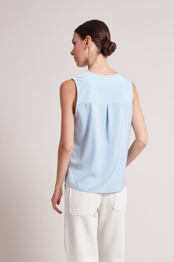 True sleeveless v-neck blouse