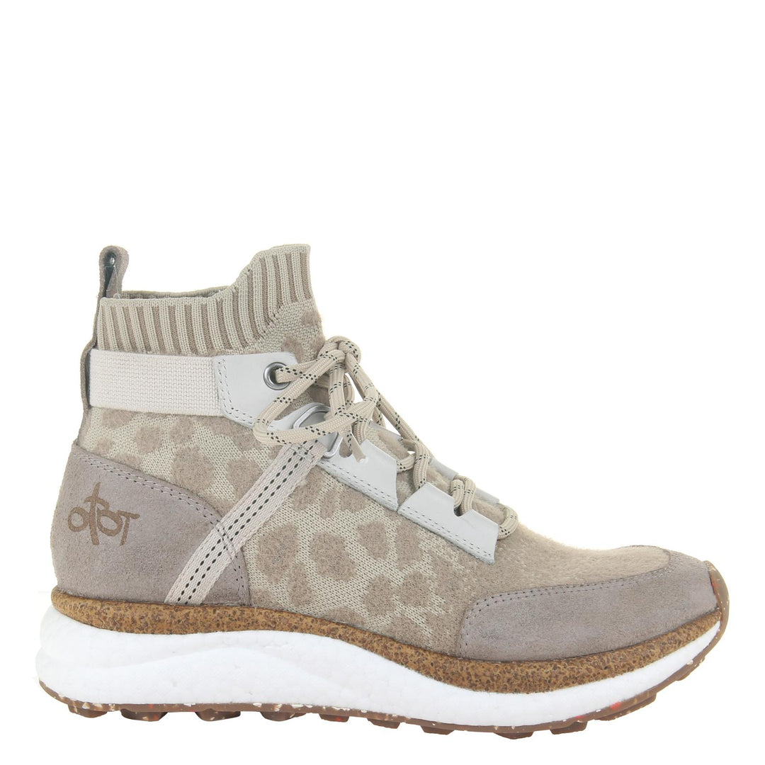 HYBRID in KHAKI Sneakers